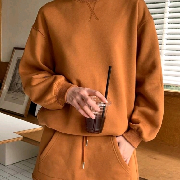 2pcs Women Solid Color Round Neck Long Sleeve Top & Shorts Casual Set